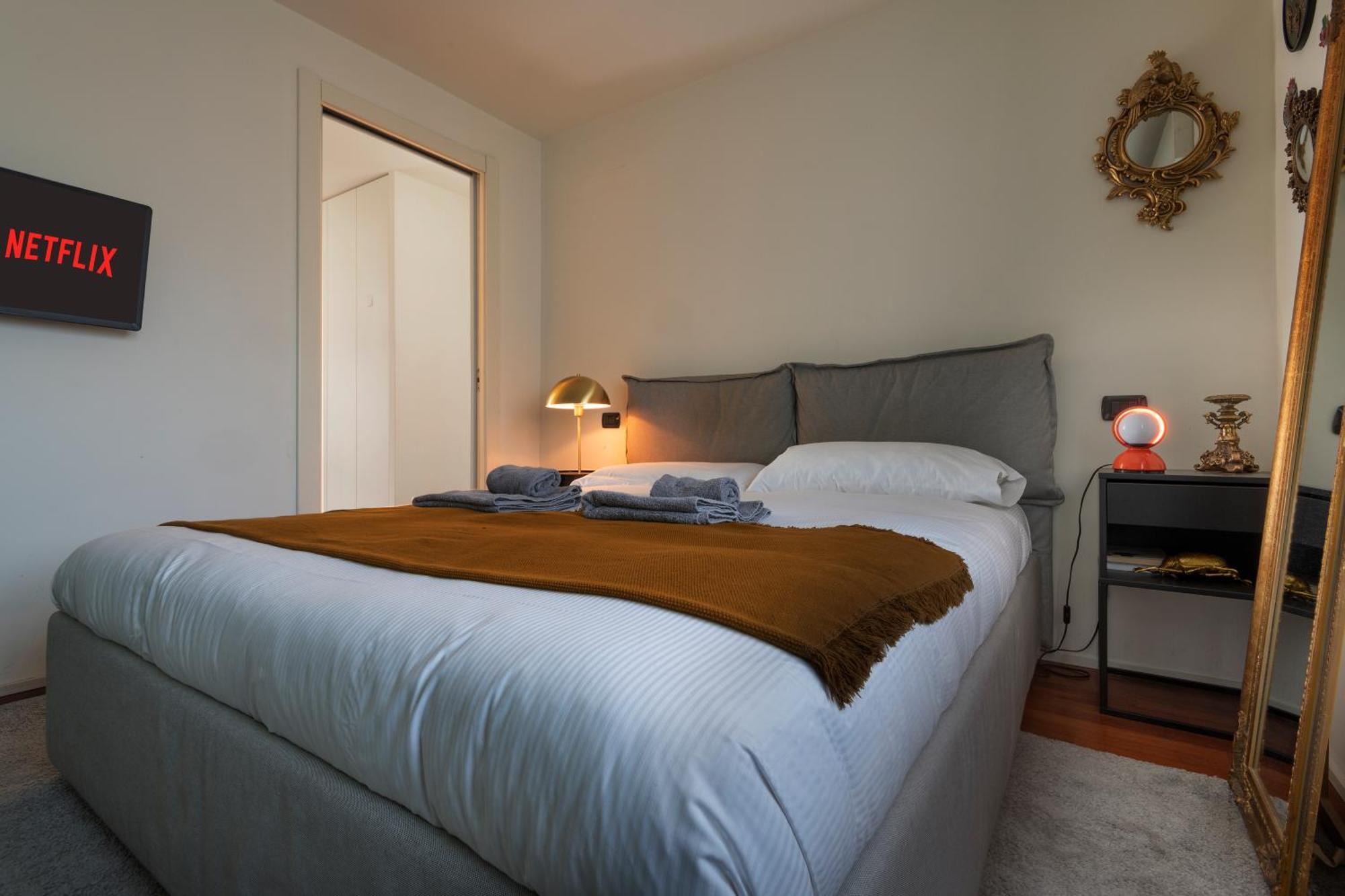 Giresio 41 - Your Penthouse With Rooftop Garden In Milano Navigli - Wifi Buitenkant foto